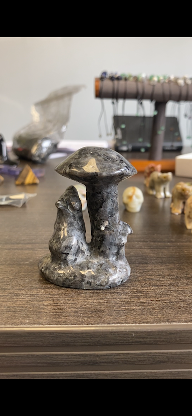 Yooperlite Wolf Carving